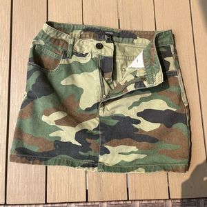 Forever 21 Camo Mini Jean Skirt size Small